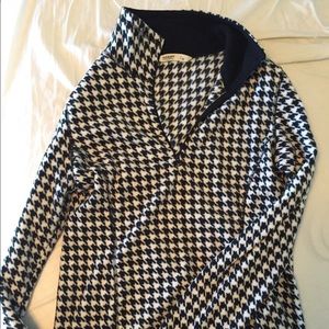 Old navy size M houndstooth fleece 3/4 zip